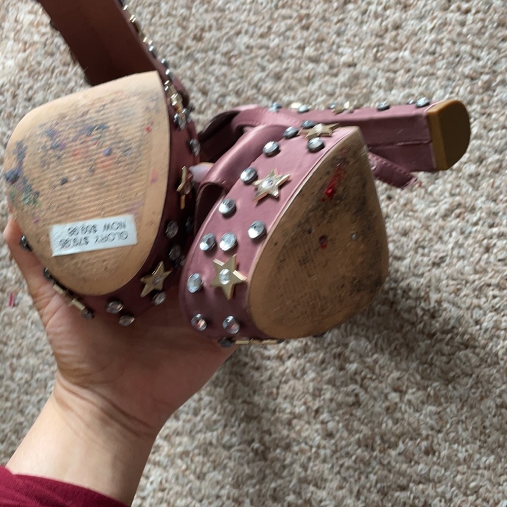 Shoes - Picture 2 of 5